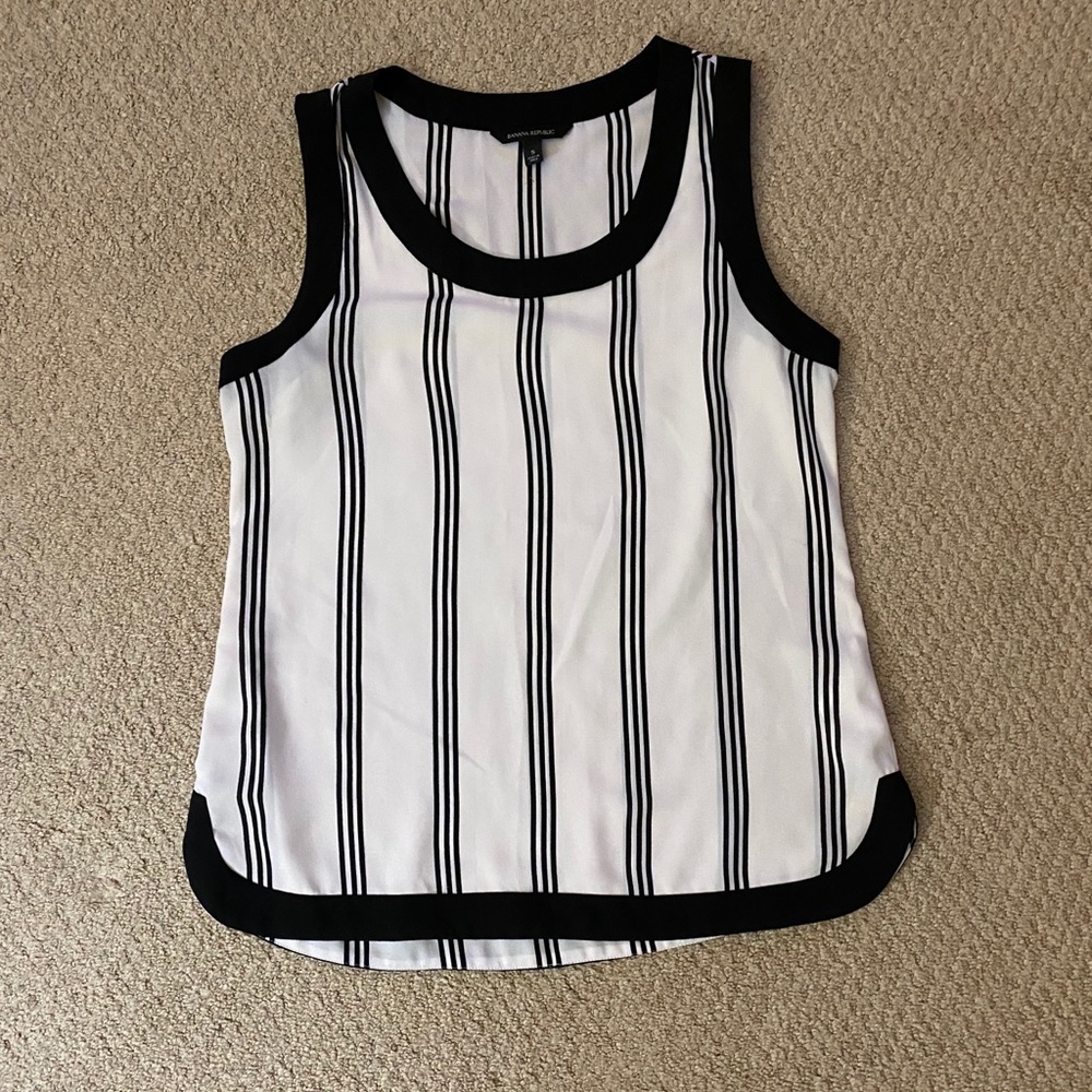 Banana Republic Women's Small, Sleeveless Blouse